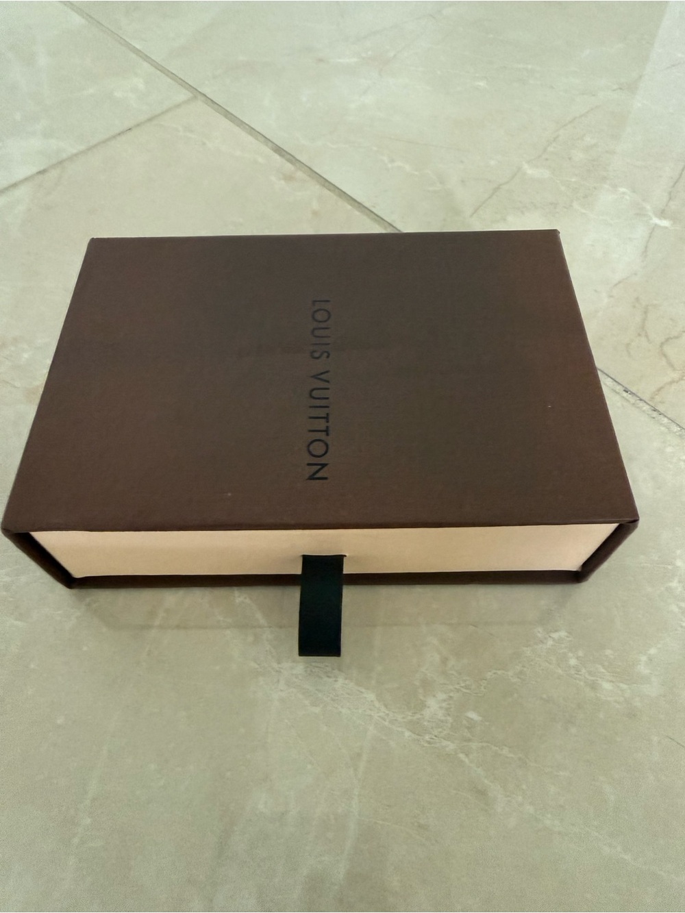 Louis Vuitton Dark Brown  Box with Black Pull Tab - Picture 2 of 3